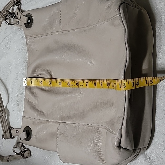 Victoria Leather Beige Crossbody Bag - Picture 12 of 13